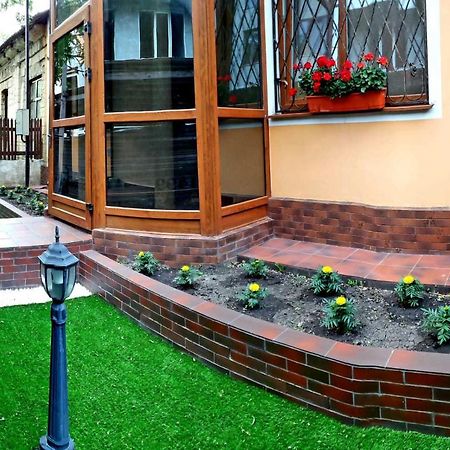 Unique 1 Bd Apt Dt W/Free Parking And Wi-Fi Apartment Chisinau Ngoại thất bức ảnh